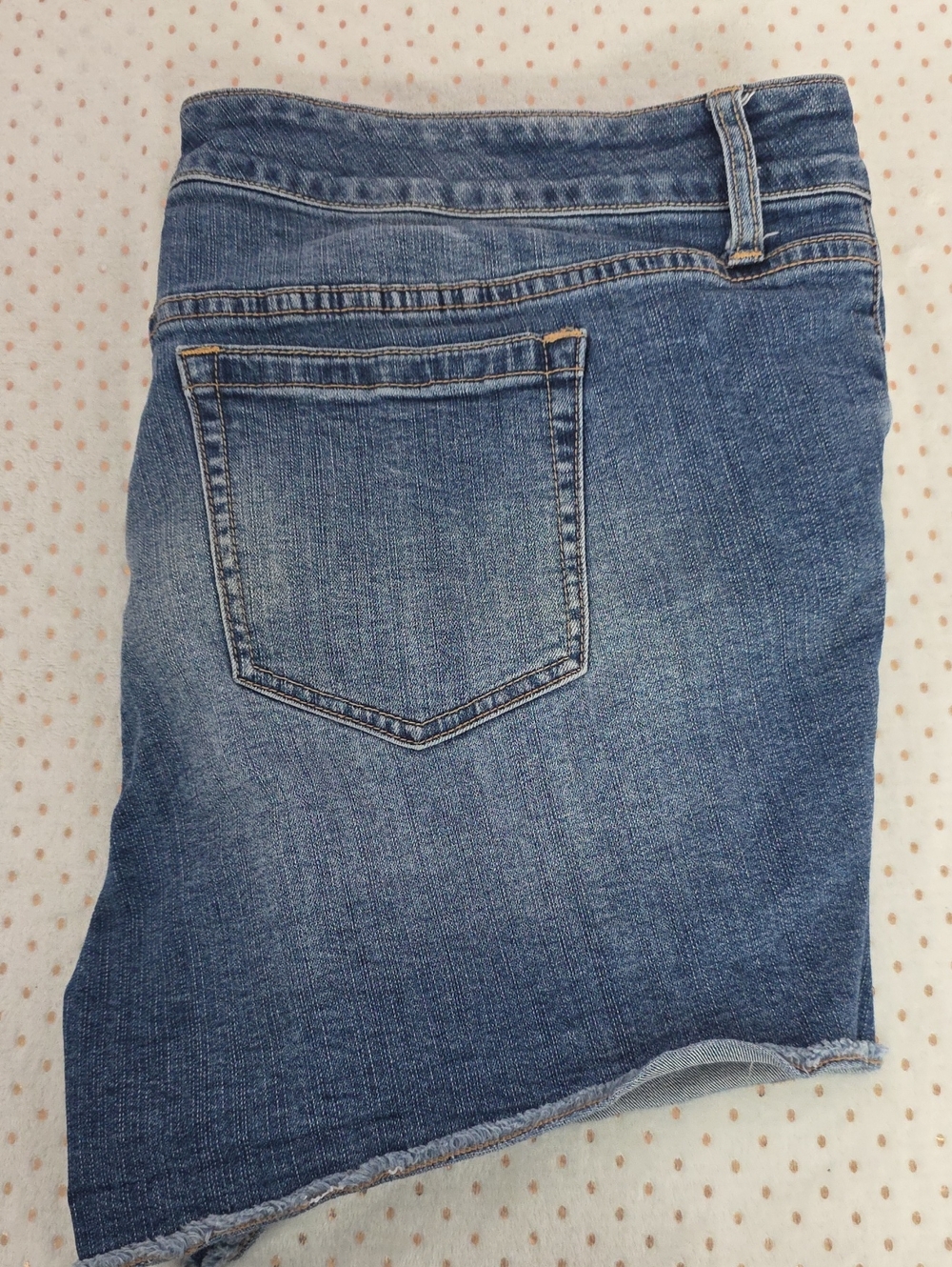 Torrid Distressed Denim Cutoff Shorts Medium Wash Size 20 Plus Size - Picture 9 of 13